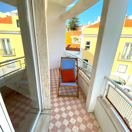 Sunny With A Balcony Apartamento *