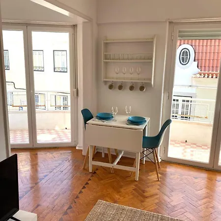 Apartamento Sunny With A Balcony *