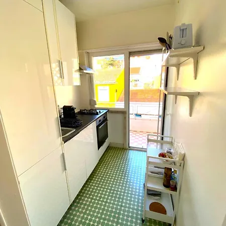 Sunny With A Balcony Apartment Lisbon