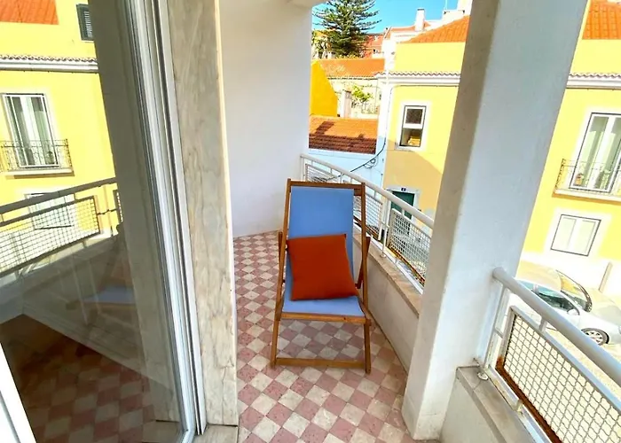 Sunny With A Balcony Apartmán *