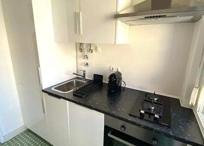 Sunny With A Balcony