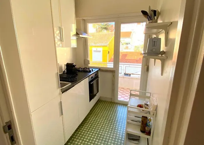 Sunny With A Balcony