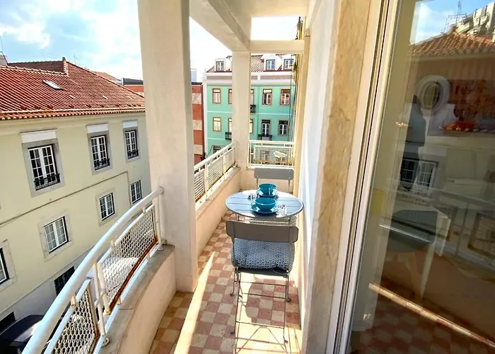 Sunny With A Balcony Lisboa