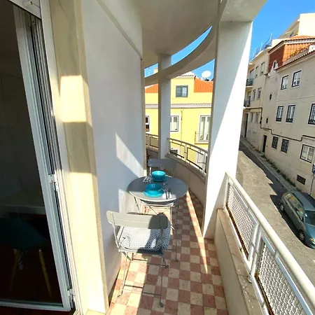 Apartamento Sunny With A Balcony *
