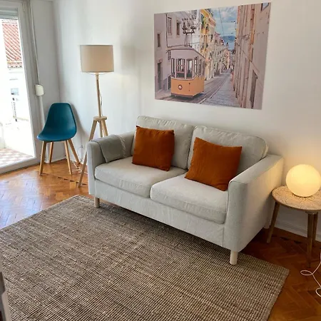 Appartement Sunny With A Balcony Lissabon